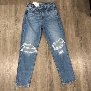 American eagle washed blue jeans *BRAND NEW NEVER WARN WITH TAGS*